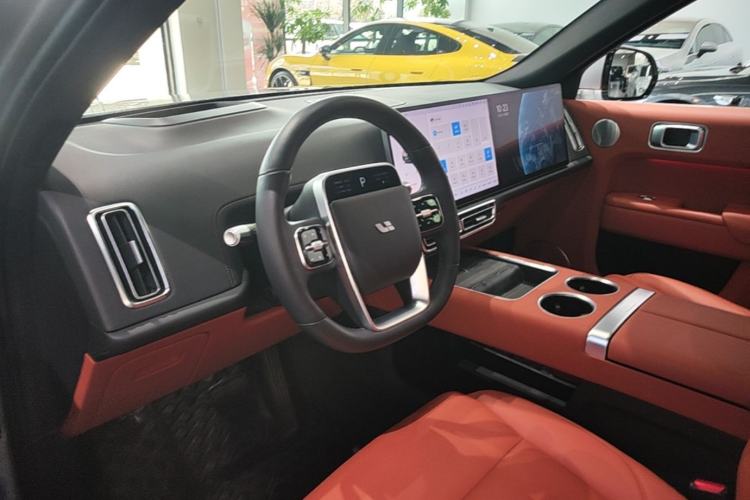 Used Li Auto L8 2023 Pro Model Center Console