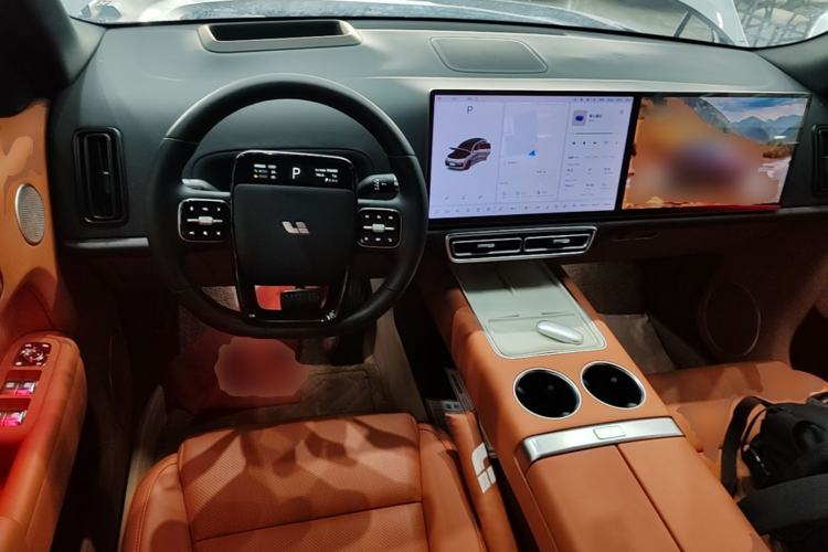Used Li Auto L8 2023 Pro Model Center Console