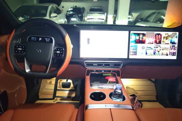 Used Li Auto L8 2023 Max model Center Console