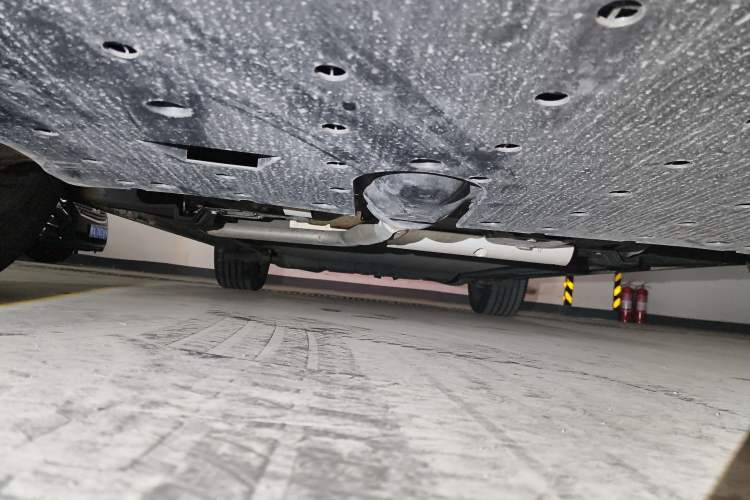 Used Li Auto L8 2023 Pro Model Chassis Front