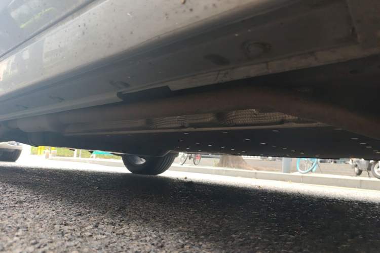 Used Li Auto L8 2023 Pro Model Chassis Front Right