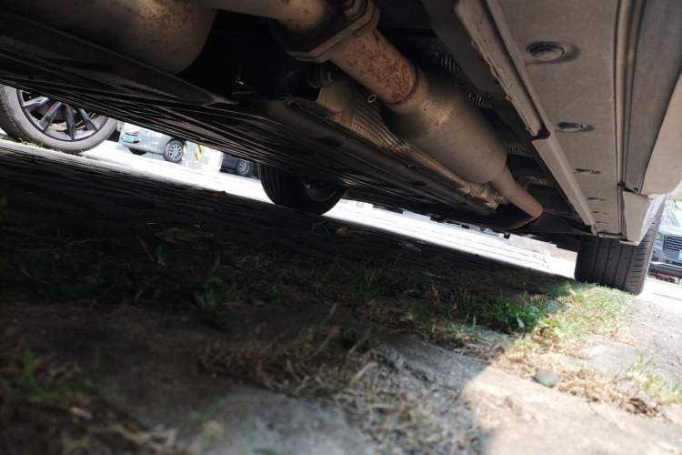 Used Li Auto L8 2023 Pro Model Chassis Front Right