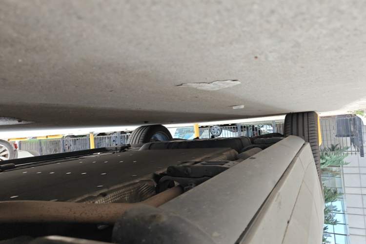 Used Li Auto L8 2023 Pro Model Chassis Front Right