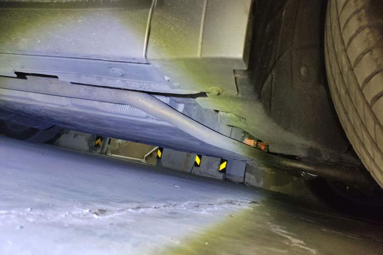Used Li Auto L8 2023 Pro Model Chassis Front Right