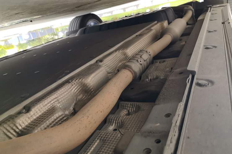 Used Li Auto L8 2023 Pro Model Chassis Front Right