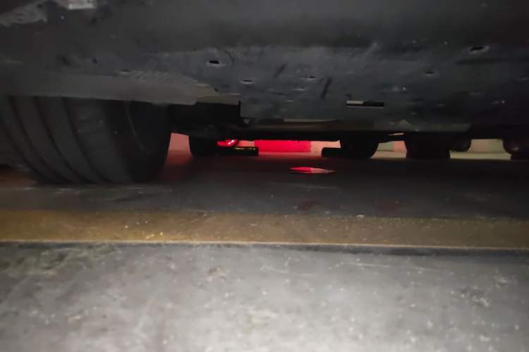 Used Li Auto L8 2023 Max model Chassis Front Right