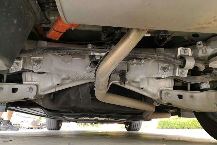 Used Li Auto L8 2023 Pro Model Chassis Rear