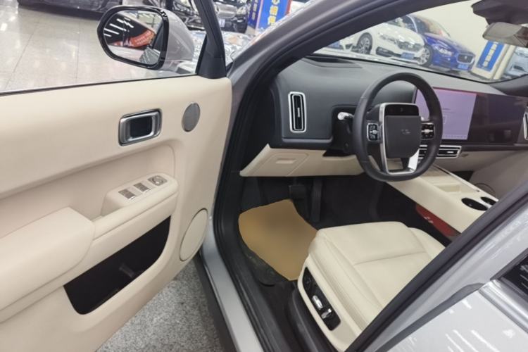Used Li Auto L8 2023 Pro Model Driver Seat