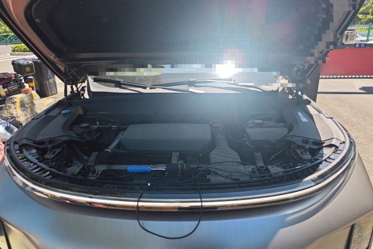 Used Li Auto L8 2023 Pro Model Engine Bay