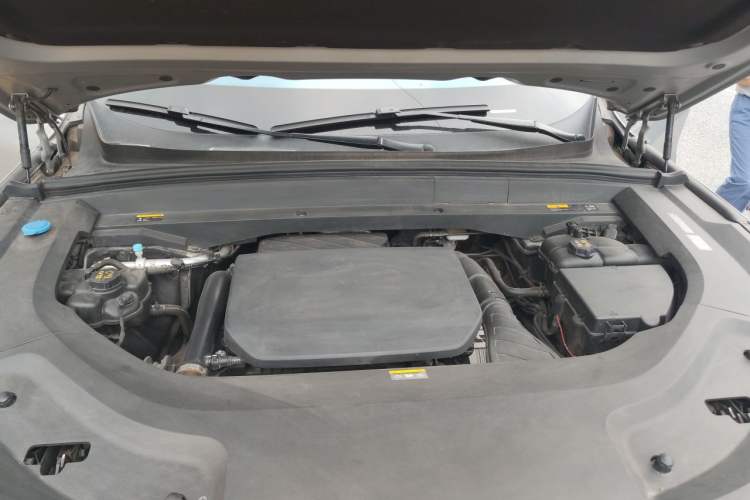 Used Li Auto L8 2023 Max model Engine Bay