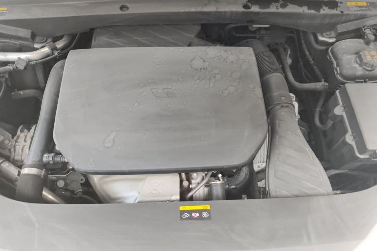 Used Li Auto L8 2023 Pro Model Engine Bay