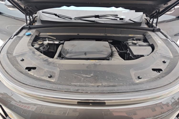 Used Li Auto L8 2023 Pro Model Engine Bay