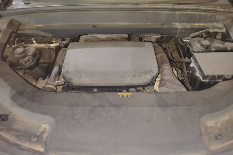 Used Li Auto L8 2023 Pro Model Engine Bay