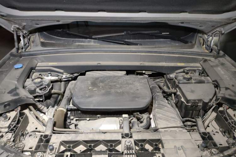 Used Li Auto L8 2023 Pro Model Engine Bay