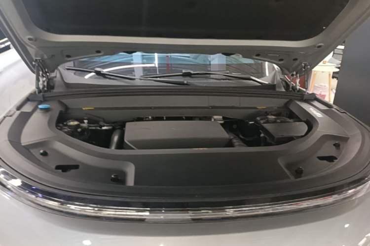 Used Li Auto L8 2023 Max model Engine Bay