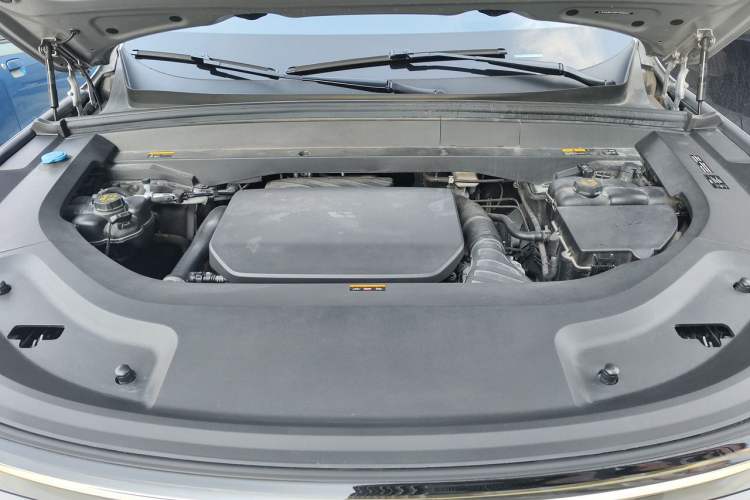 Used Li Auto L8 2023 Max model Engine Bay