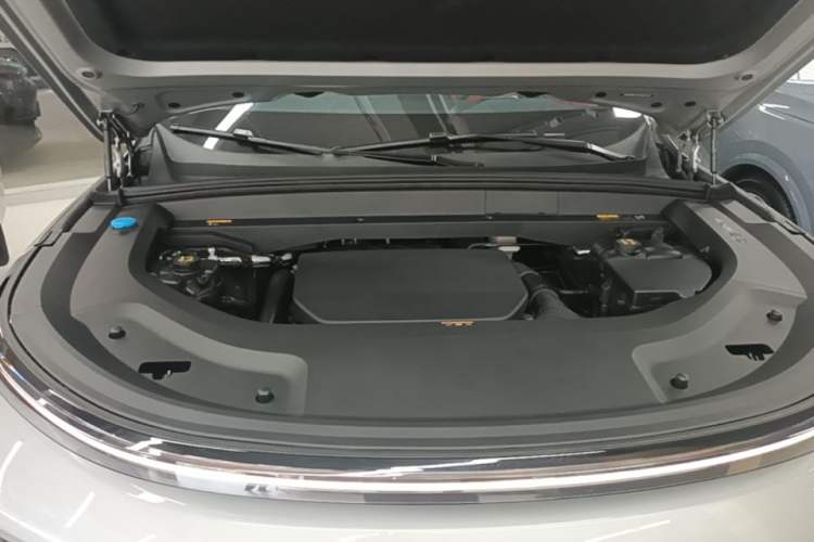 Used Li Auto L8 2023 Max model Engine Bay