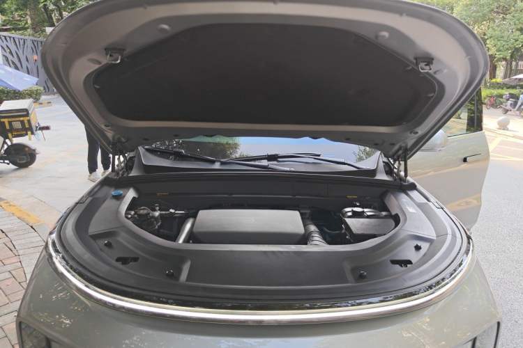 Used Li Auto L8 2023 Max model Engine Bay