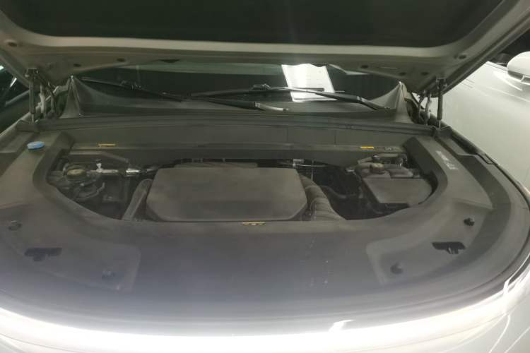 Used Li Auto L8 2023 Air model Engine Bay