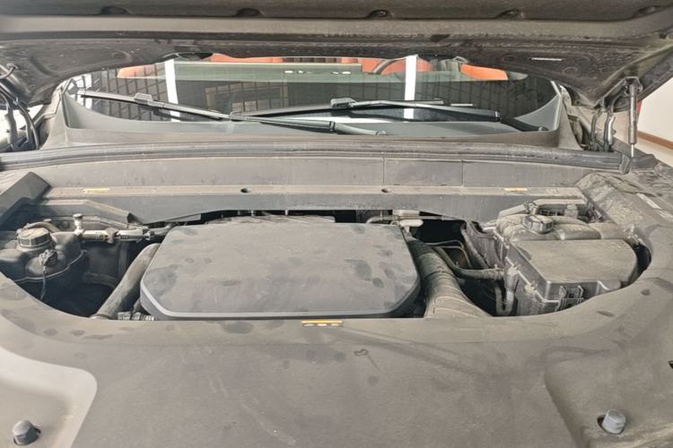 Used Li Auto L8 2023 Pro Model Engine Bay