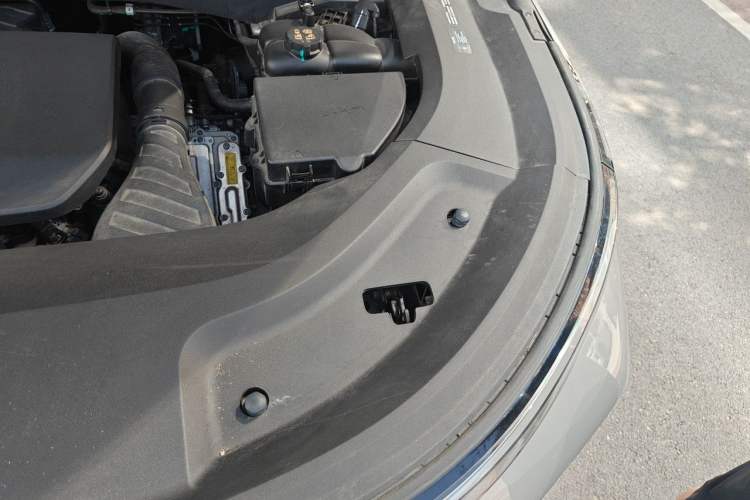 Used Li Auto L8 2023 Air model Engine Bay Left