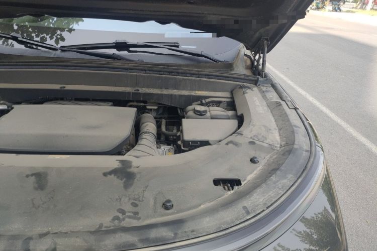 Used Li Auto L8 2023 Pro Model Engine Bay Left