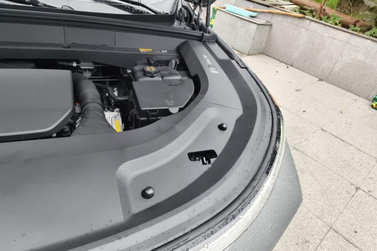 Used Li Auto L8 2023 Max model Engine Bay Left