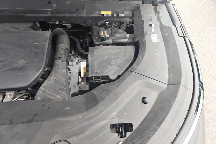 Used Li Auto L8 2023 Pro Model Engine Bay Left