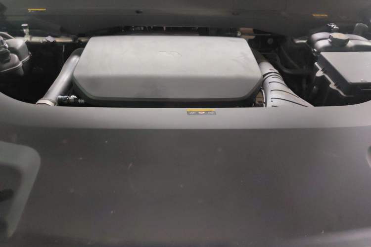 Used Li Auto L8 2023 Pro Model Engine Bay