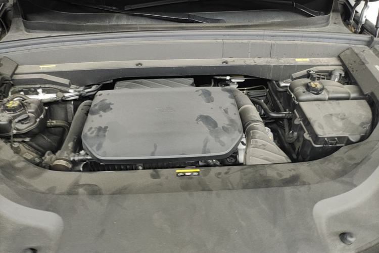 Used Li Auto L8 2023 Pro Model Engine Bay