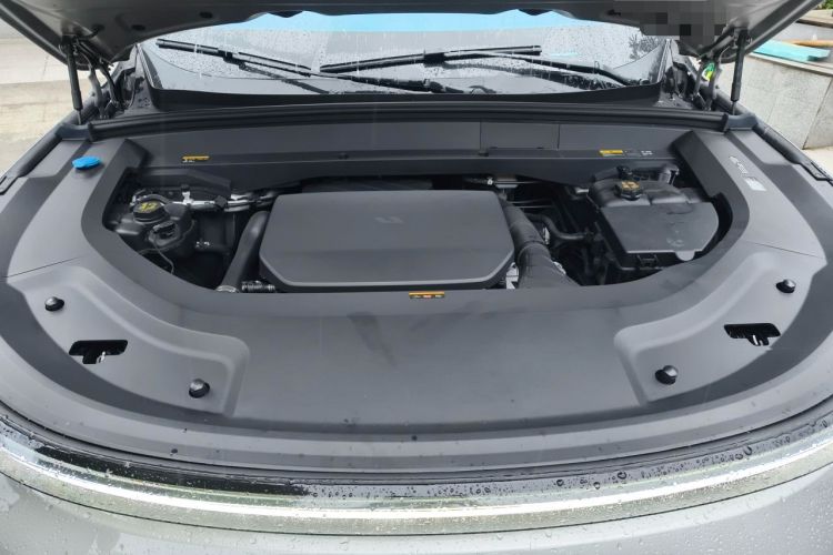 Used Li Auto L8 2023 Max model Engine Bay