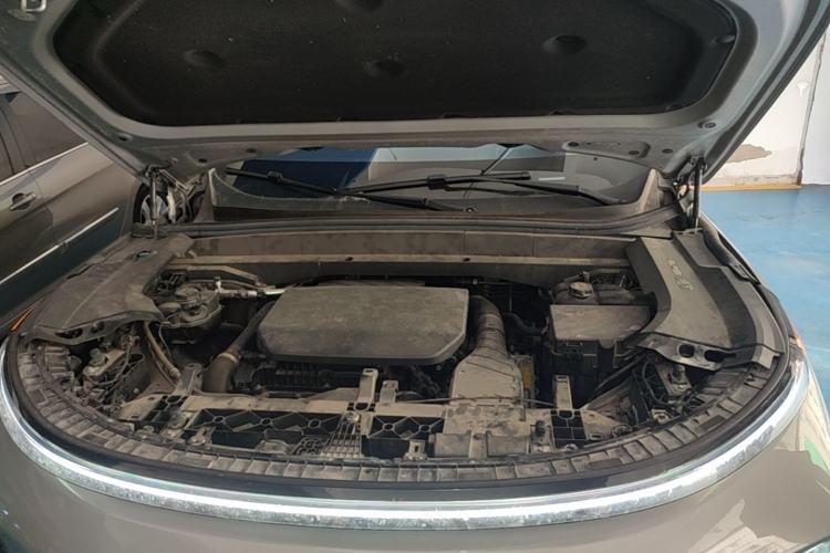 Used Li Auto L8 2023 Air model Engine Bay