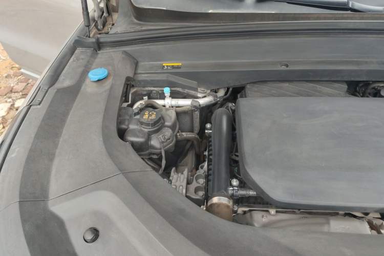 Used Li Auto L8 2023 Max model Engine Bay Right