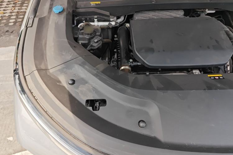 Used Li Auto L8 2023 Pro Model Engine Bay Right