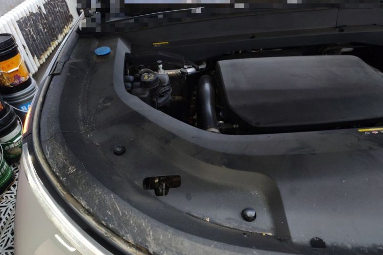 Used Li Auto L8 2023 Pro Model Engine Bay Right