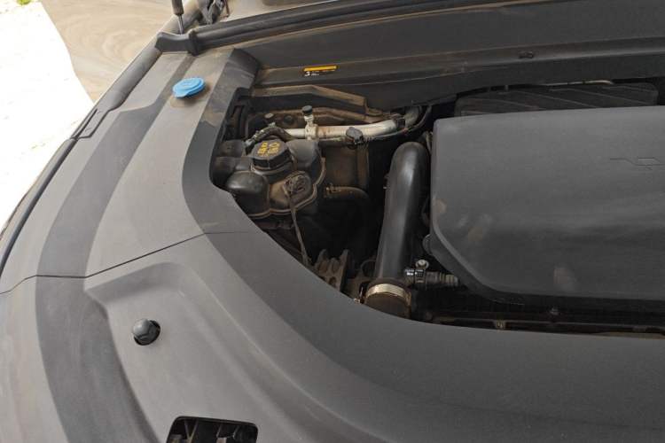 Used Li Auto L8 2023 Pro Model Engine Bay Right