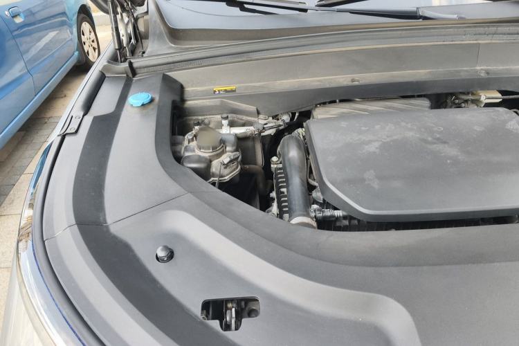 Used Li Auto L8 2023 Max model Engine Bay Right