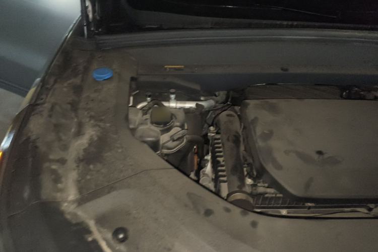 Used Li Auto L8 2023 Pro Model Engine Bay Right