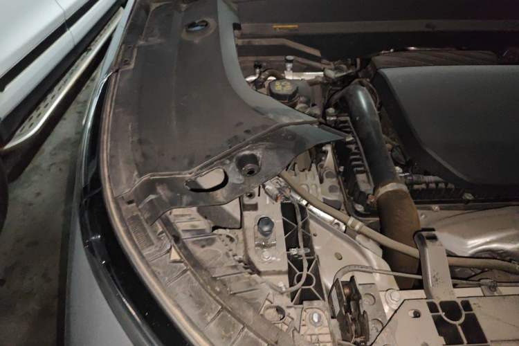 Used Li Auto L8 2023 Pro Model Engine Bay Right