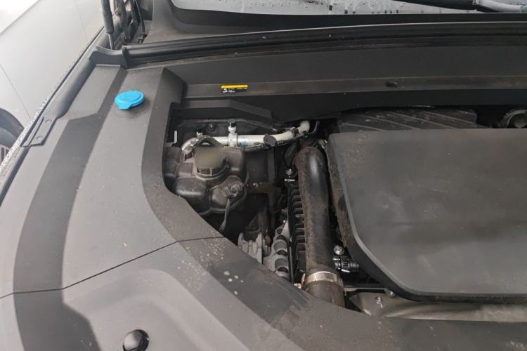 Used Li Auto L8 2023 Pro Model Engine Bay Right