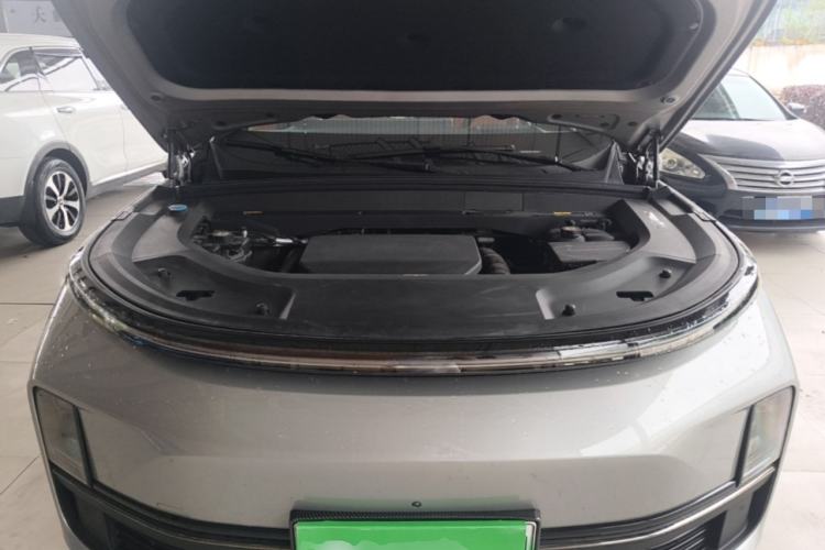 Used Li Auto L8 2023 Pro Model Engine Bay