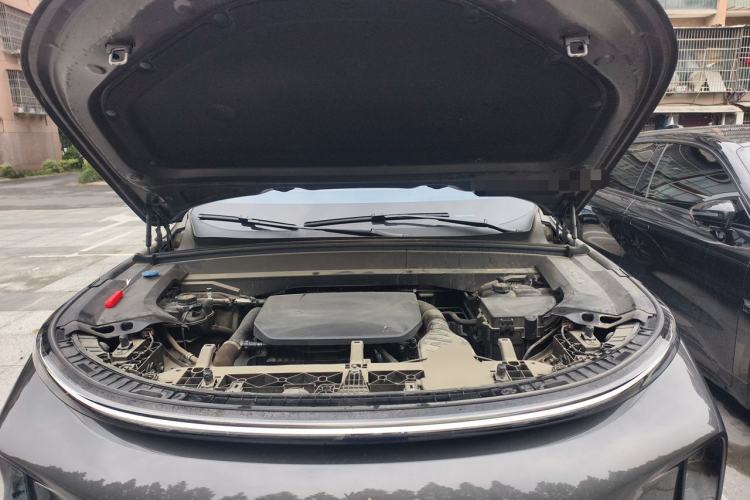 Used Li Auto L8 2023 Pro Model Engine Bay