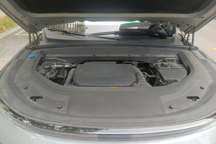 Used Li Auto L8 2023 Pro Model Engine Bay