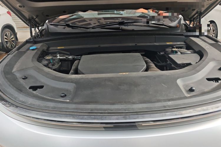 Used Li Auto L8 2023 Pro Model Engine Bay