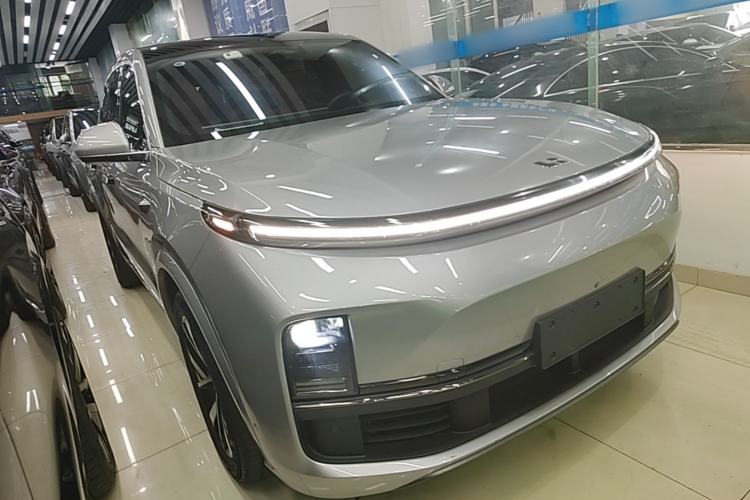 Used Li Auto L8 2023 Pro Model Exterior 1