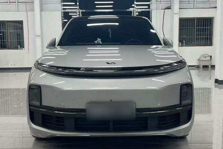 Used Li Auto L8 2023 Pro Model Exterior 2