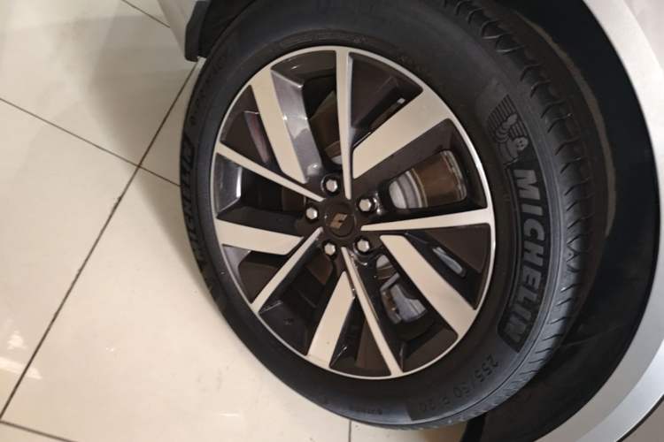 Used Li Auto L8 2023 Max model Exterior 2