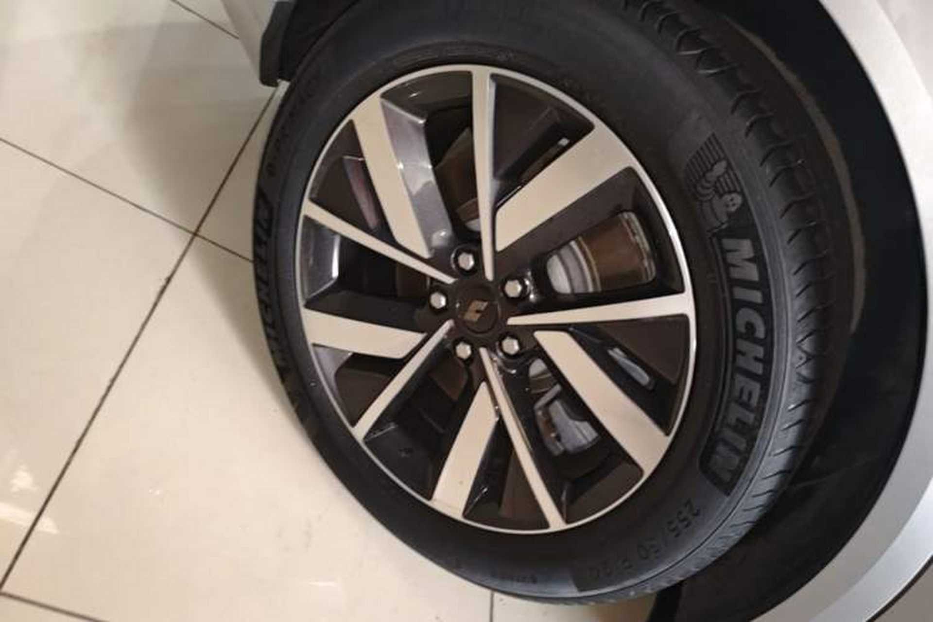 Used Li Auto L8 2023 Max model Exterior 2