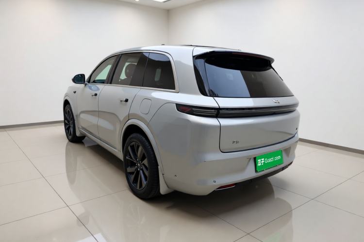 Used Li Auto L8 2023 Pro Model Exterior 3