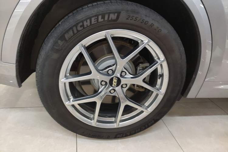 Used Li Auto L8 2023 Air model Exterior 5